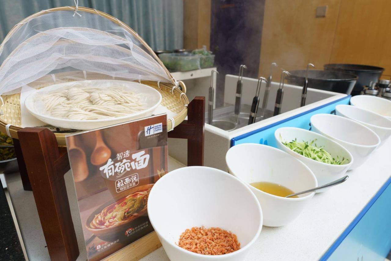 Holiday Inn Express City Centre Dalian By Ihg Eksteriør billede